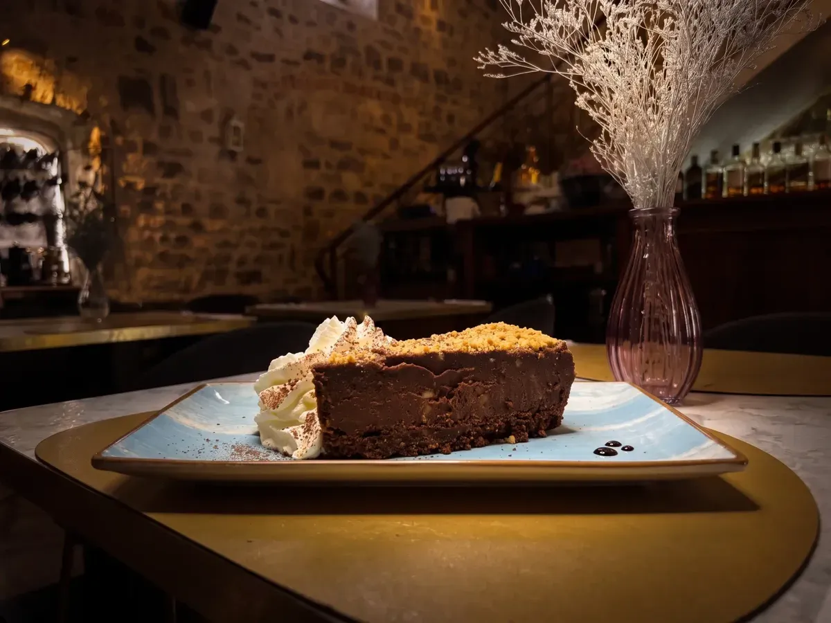 Raskošna čokoladna Lvxor torta na Peristilu, Café & Restaurant Lvxor Split